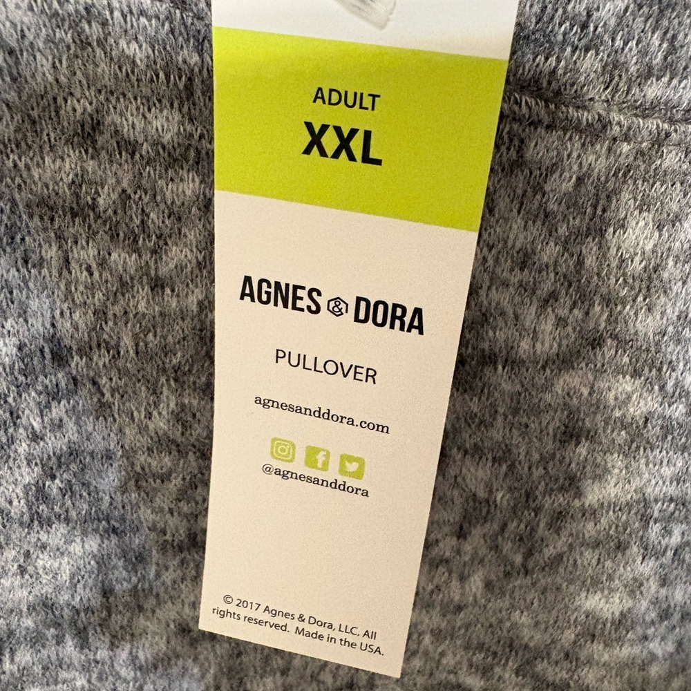Agnes & Dora Heather Gray Crew Neck Cropped Sweater. NWT. - Picture 4 of 14